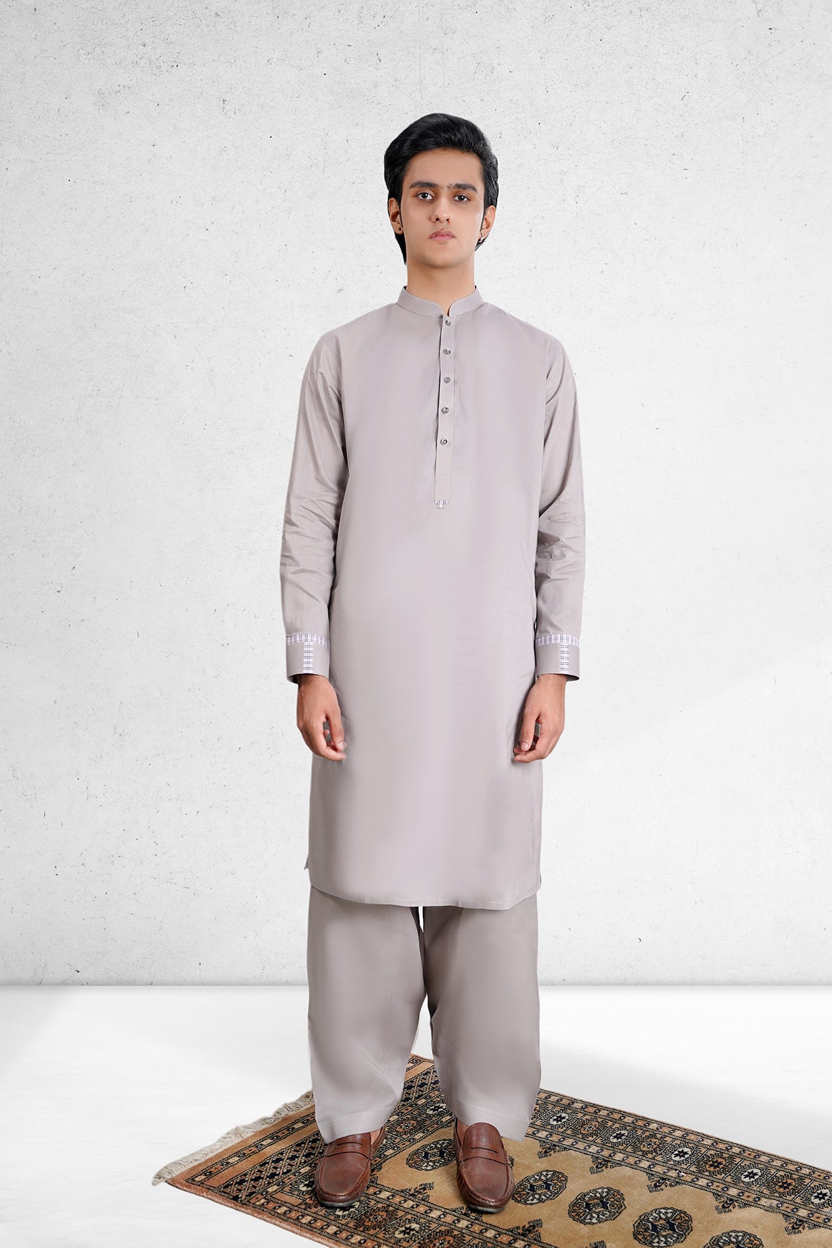 Men's Wisteria Gray Shalwar Kameez - 111026